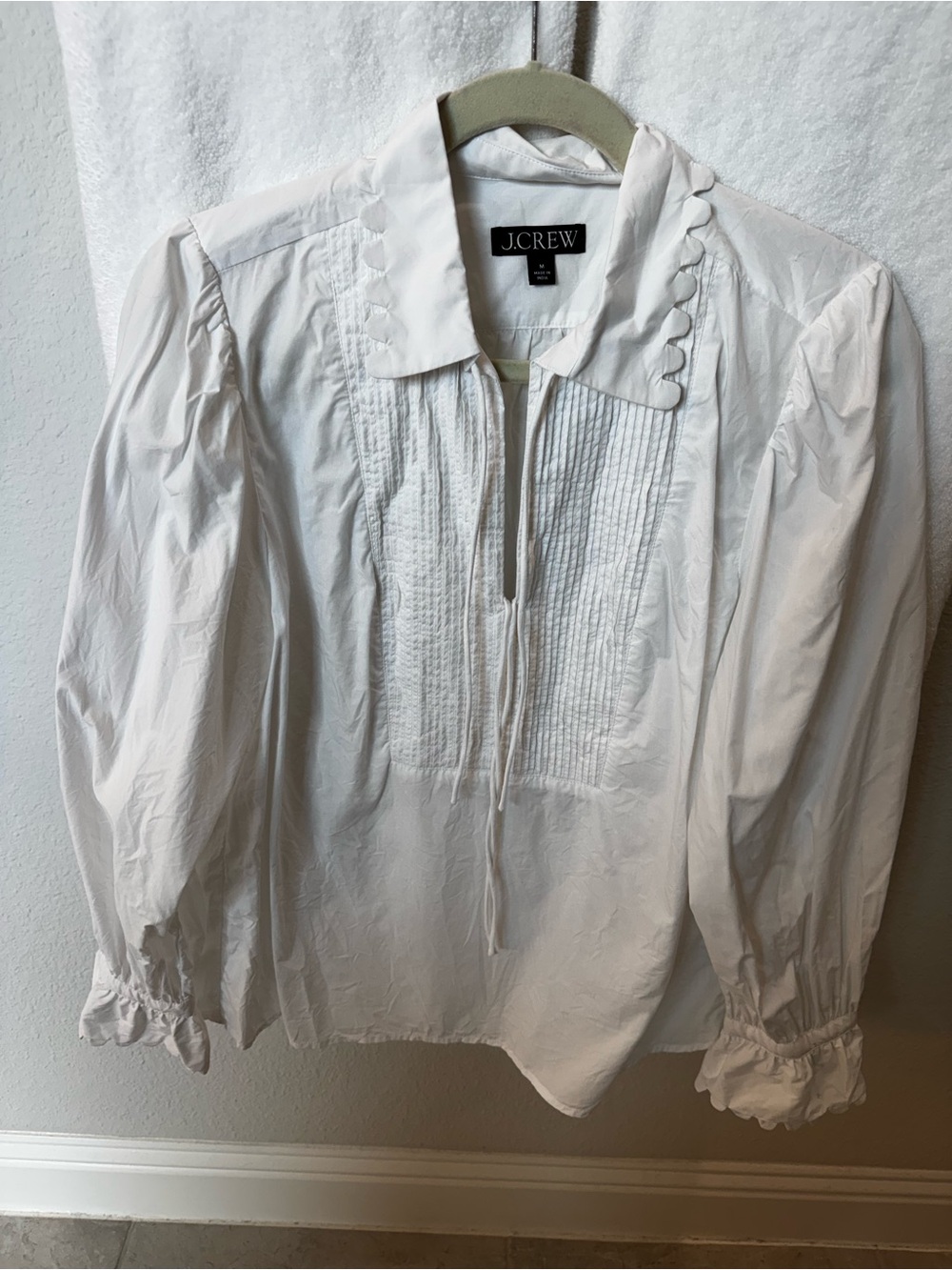 J. Crew White Button-Up Scallop Collared Shirt